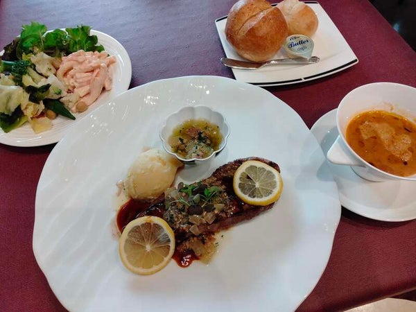 【兵庫県内発】 標高1,100m!眺望豊かな「びわ湖テラス」とレストランで頂く「特選牛ロースステーキ」ランチ 日帰り1